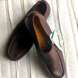 Thom McAn men’s leather slip on size 9